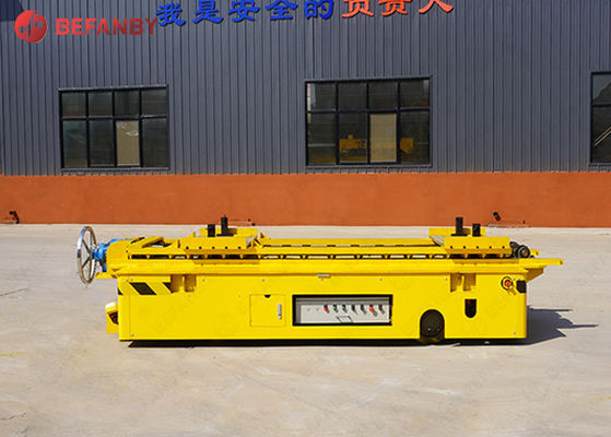Thiết bị nâng, xe tải đường sắt chuyển tải nặng màu vàng