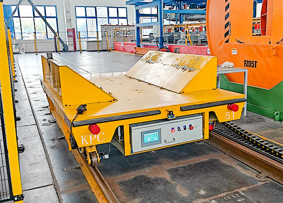 Xe nâng chuyển hàng trên ray tải trọng 5T với thiết bị khung V và nguồn điện bằng pin