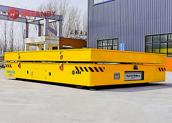 Hoạt động dễ dàng 30 tấn Q235 Xe tải không theo dõi chạy bằng pin cho nhà máy khuôn